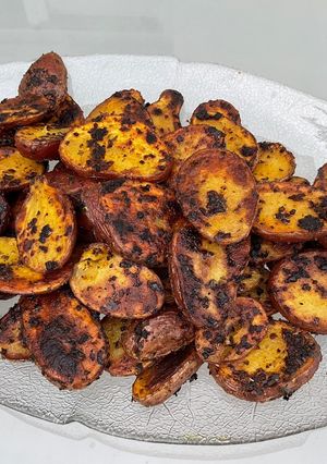 Une photo de Pommes de terre grillées aux herbes et épices
