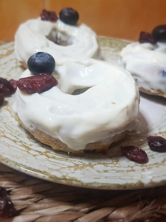 Una foto de Donuts de arándanos y limón