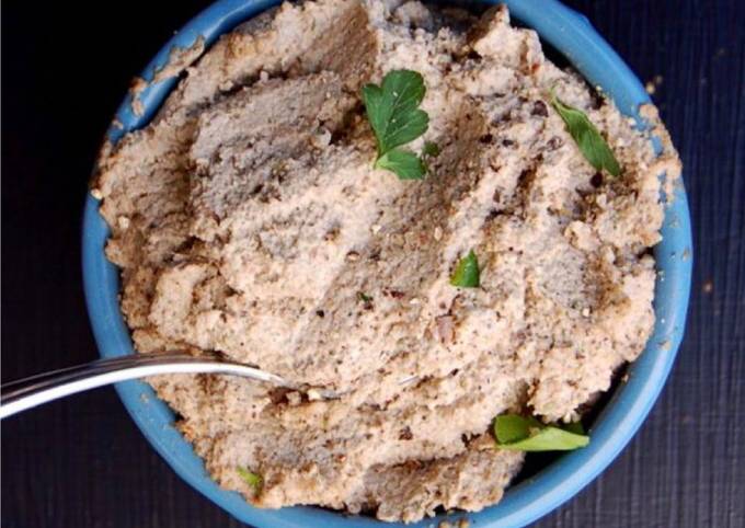 Mushroom walnut pâté (vegan)