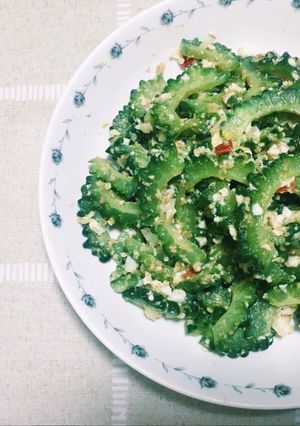 【鹹蛋苦瓜】 的食譜成品照片