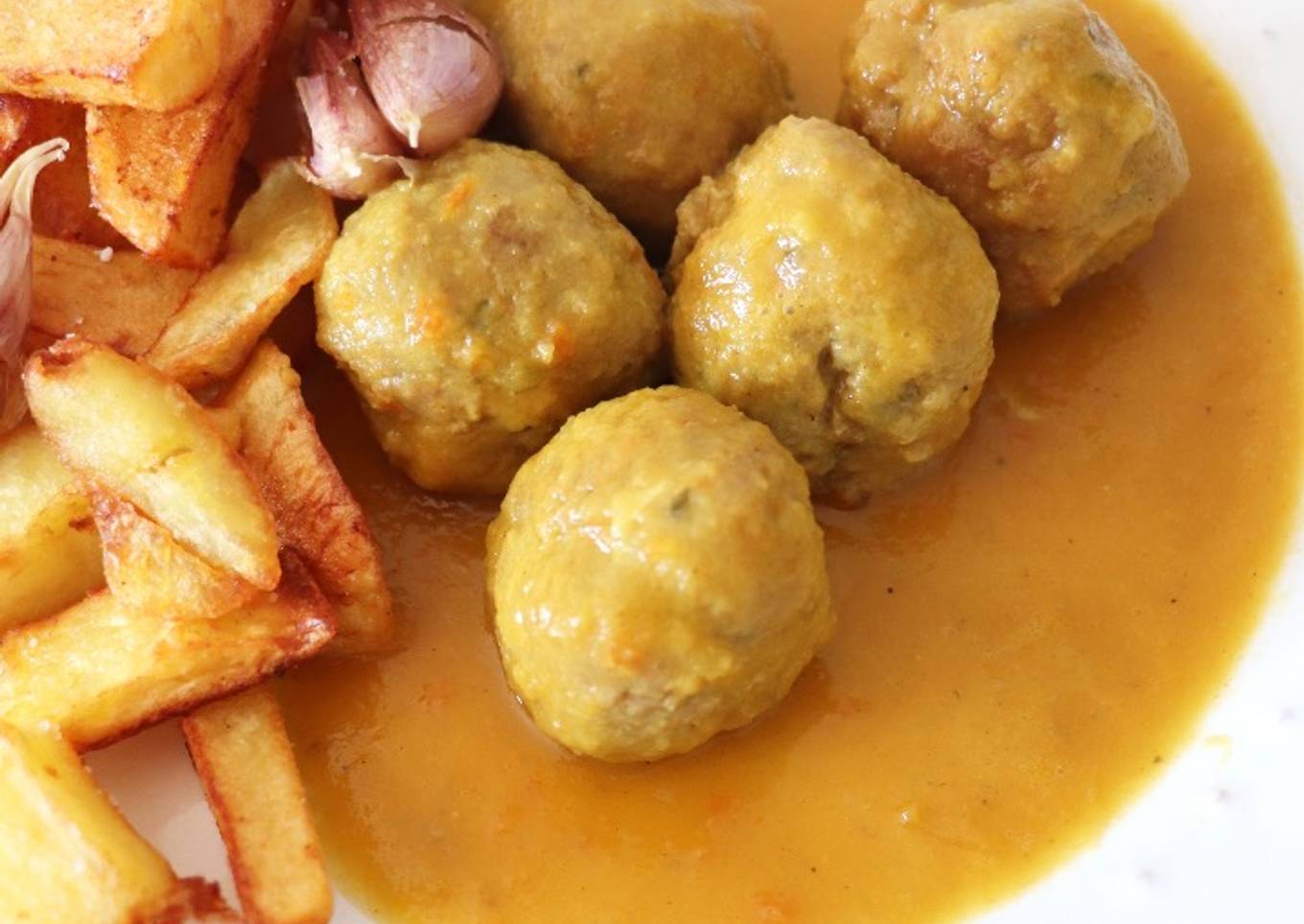 Albóndigas al azafrán