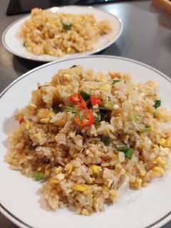 Foto resep Nasi Goreng Telur (Egg Fried Rice), bahan simple