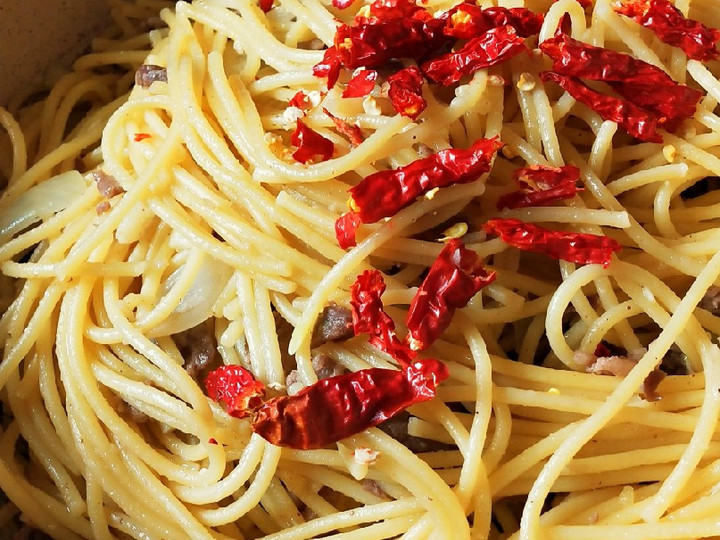 Cara Gampang Membuat Spaghetti Aglio Olio with Thin sliced beef, Bikin Ngiler