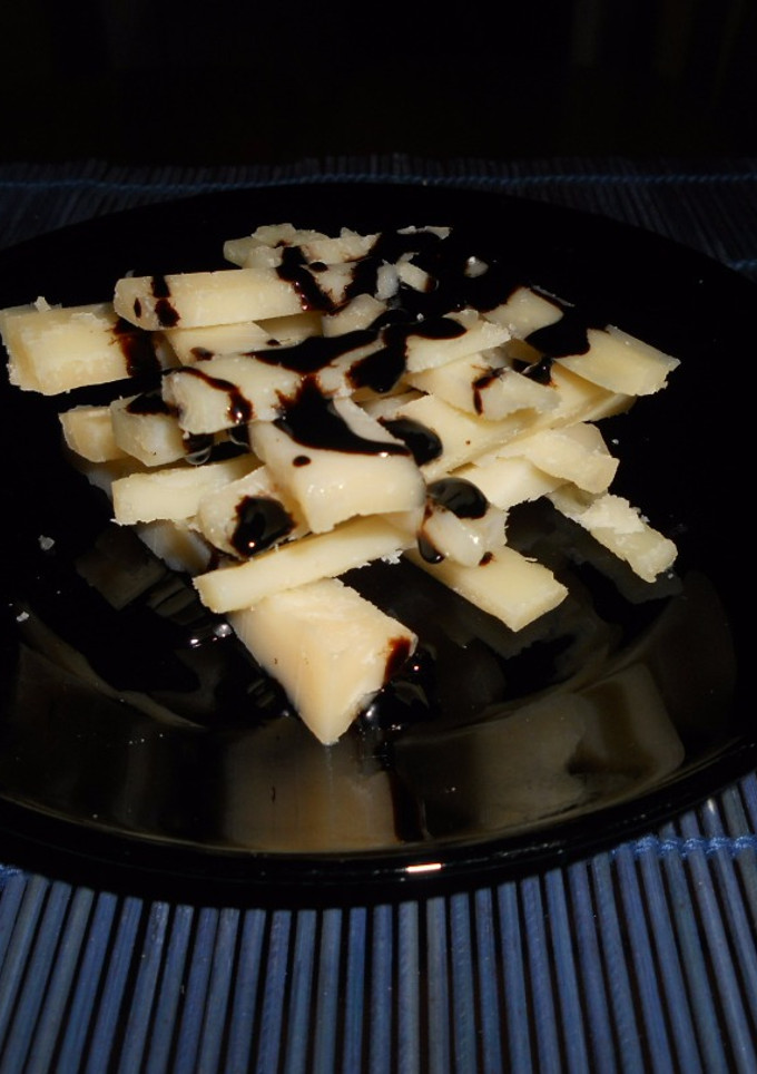 Una foto de Aperitivos con queso parmesano