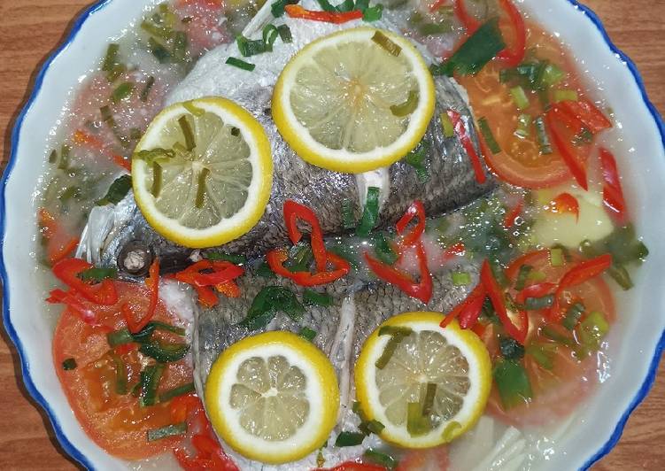 Resipi Ikan Siakap Stim Lemon Oleh Mieyxa Yusuf Cookpad