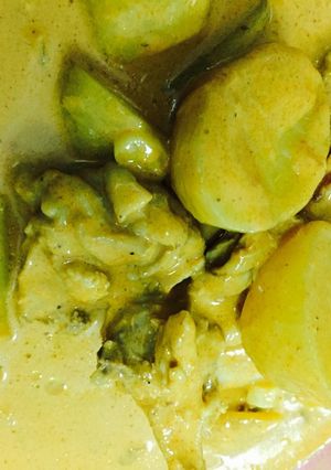 A picture of Chicken Curry for break fasting.