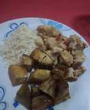Pollo al curry con arroz y batatas caramelizadas