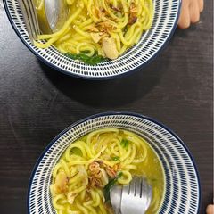 A picture of Easy egg noodle soup 🍜.
