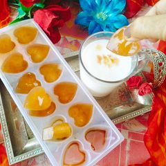 A picture of Coffee ice cubes (Instant coffee).