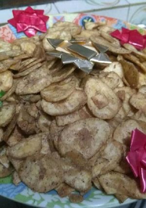 A picture of Tangy crispy banana chips.