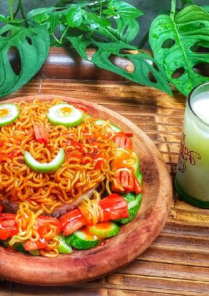 Foto resep Mie instan ultah (ala aku)