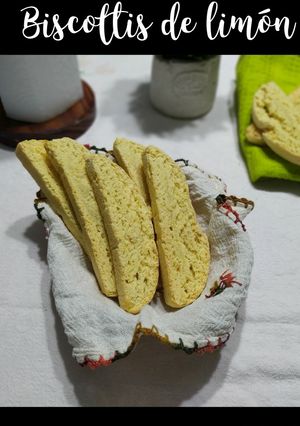 Una foto de Biscottis de limón
