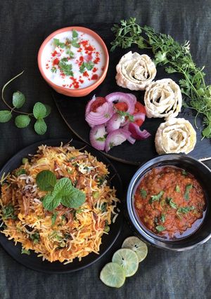 વેજ ભાજી બિરયાની (Veg Bhaji Biryani Recipe In Gujarati) રેસીપી મુખ્ય ફોટો