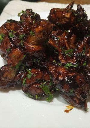 A picture of Honey glazed chicken.