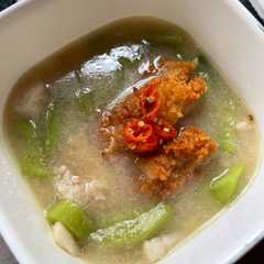 A picture of Sup Ikan Singapura.