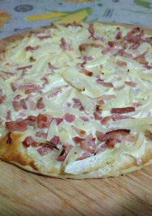 Foto principal de Tarta flambeada alsaciana con Thermomix