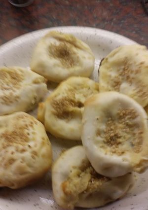Una foto de Knishes de papa con discos de empanadas a la Patymo