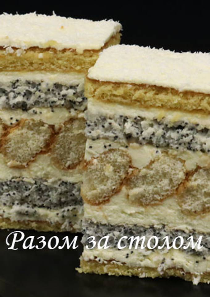 Бісквітний пляцок із Савоярді