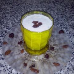 A picture of Fura da nono with dry grapes.
