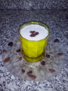 A picture of Fura da nono with dry grapes.