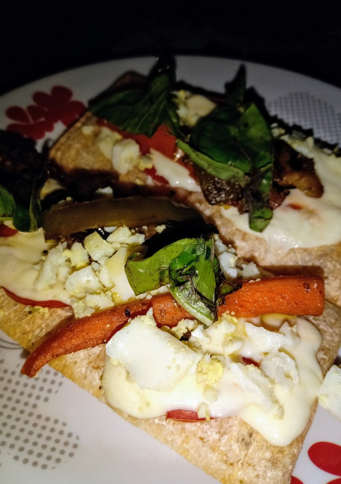 Una foto de Pizza sin harina con verduras grilladas