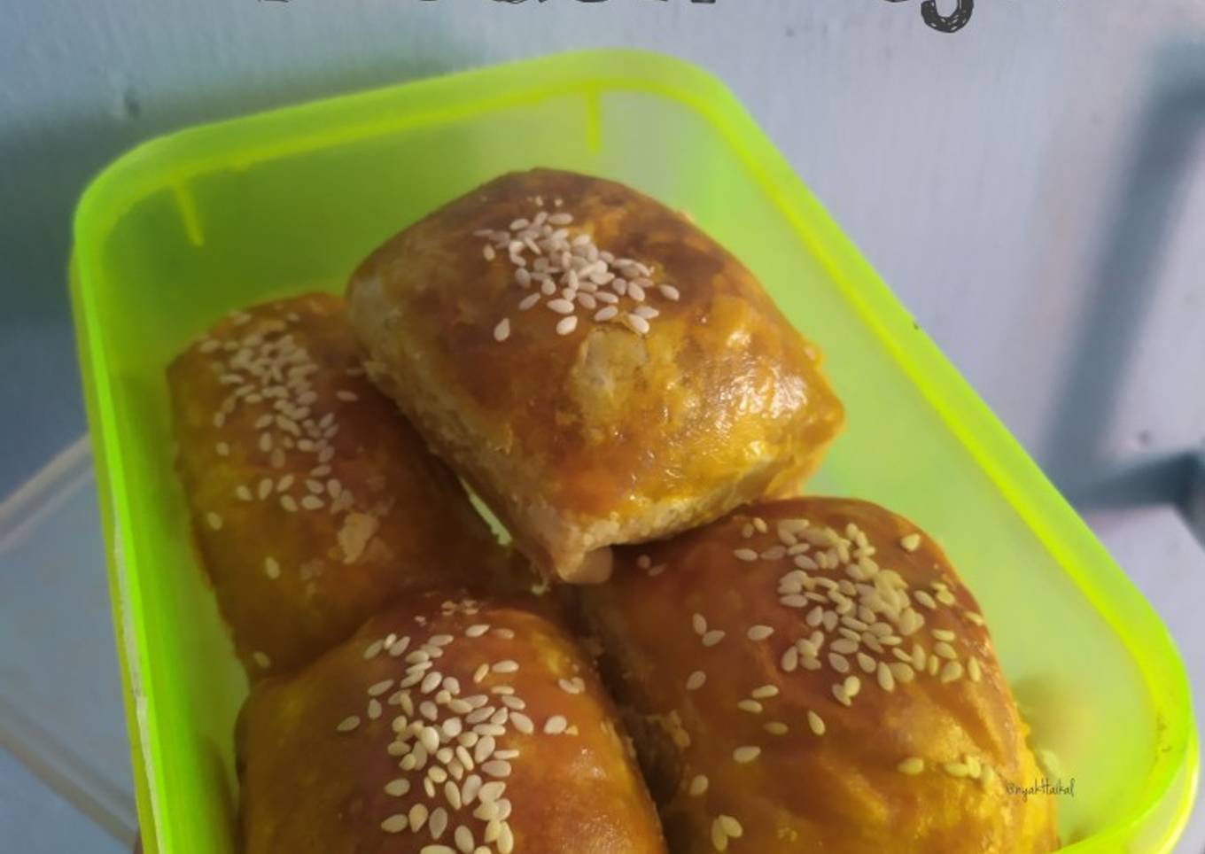 Bolen isi Pisang Coklat Keju