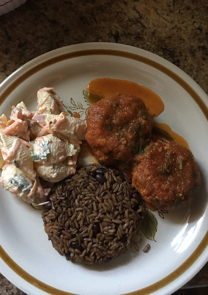 Una foto de Tortitas de carne molida con hierbabuena 🇬🇹🇬🇹🇬🇹🇬🇹🇬🇹