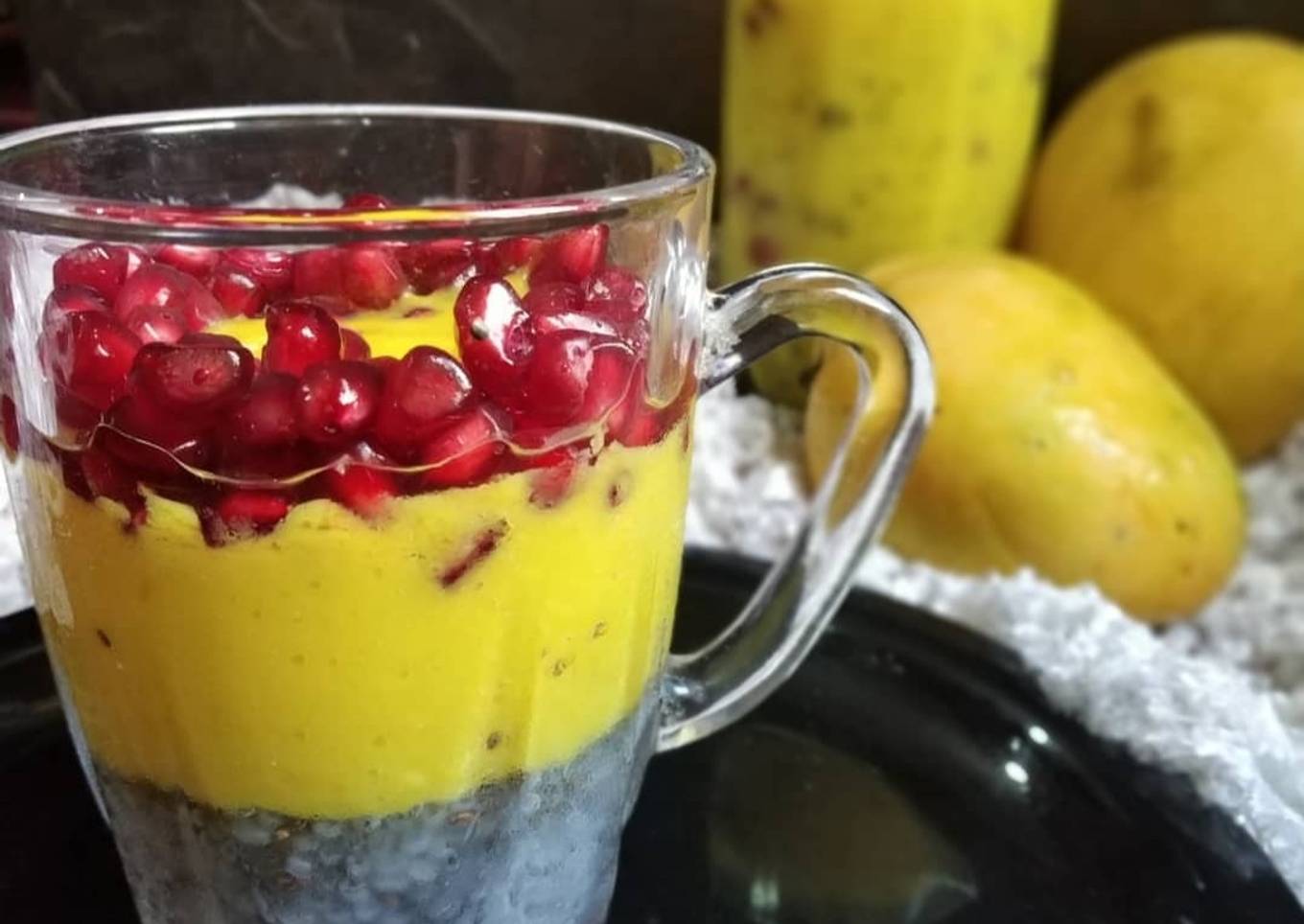 Mango chia pudding