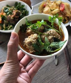 xíu mại bánh mì