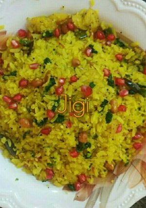 A picture of Aaloo poha.