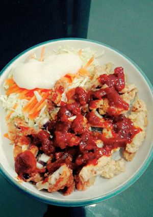 Foto resep Rice Bowl with fried chicken n mushroom with salad