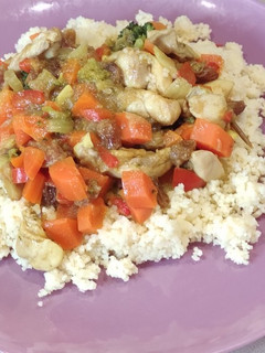 Una foto de Cuscús con pollo