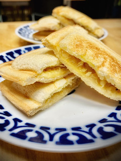Una foto de Sándwich especial para los onion lovers