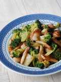 Chinese-Style Stir-Fried Broccoli and Fish Cake