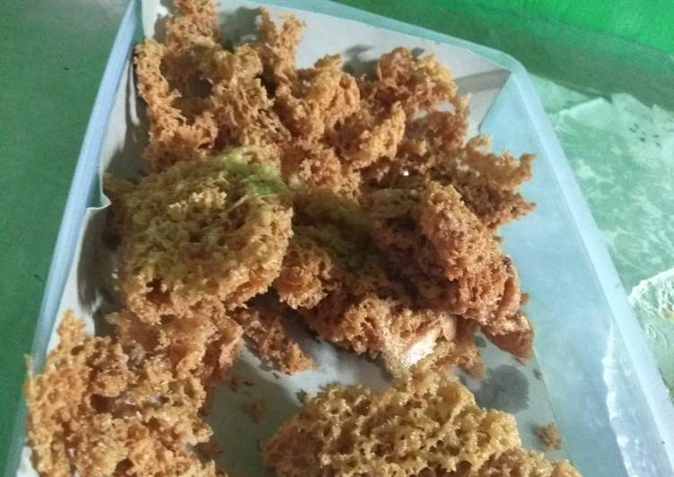 Kremesan ungkepan ayam