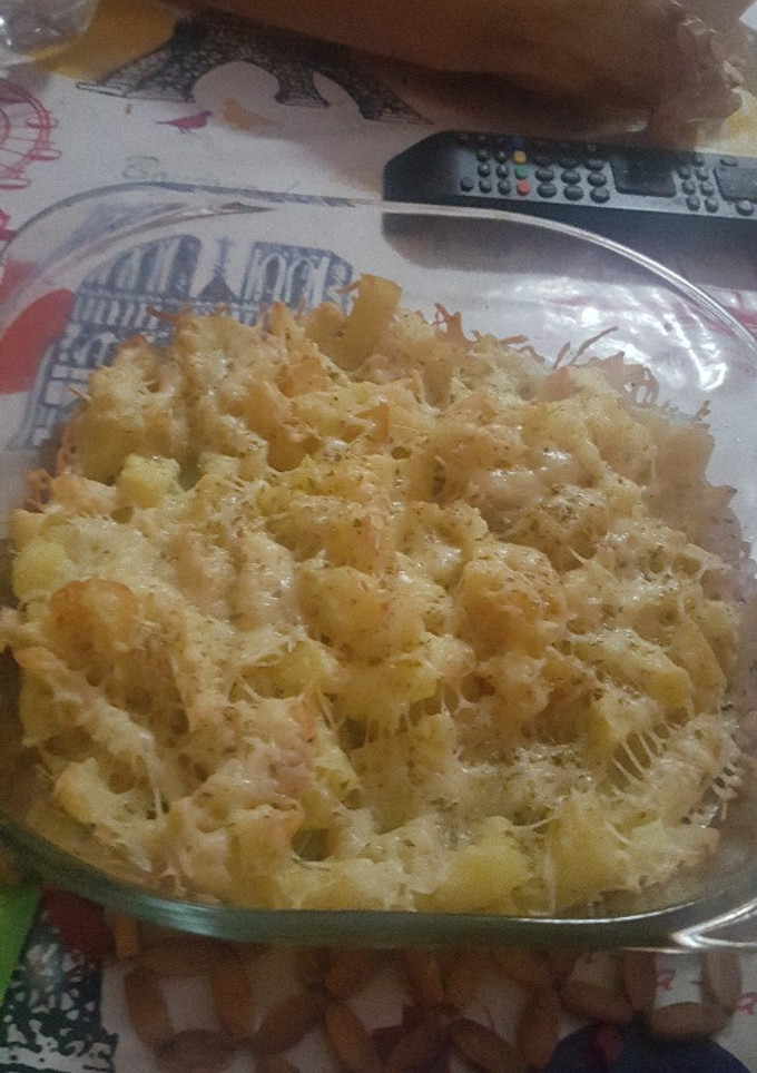 Una foto de Patatas gratinadas con queso y bacon