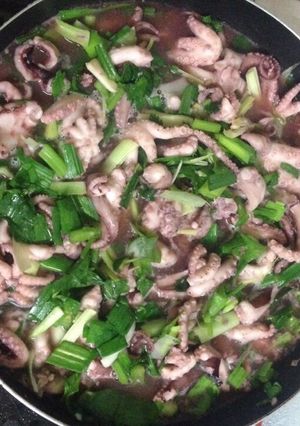 Hình của món Mực xào cần tỏi.