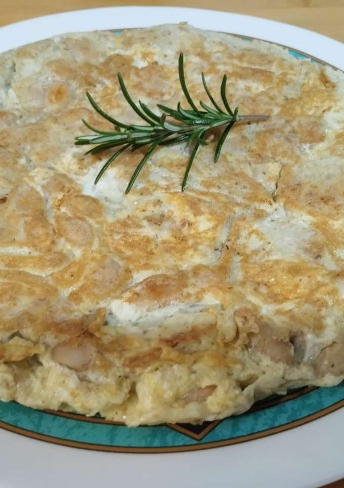 Una foto de Tortilla de butifarra de huevo