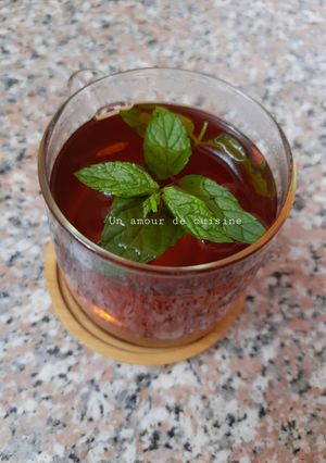 Une photo de Thé rouge à la menthe 🌱