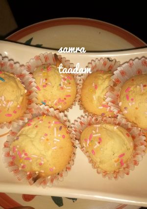 A picture of Sprinkle cupcake.