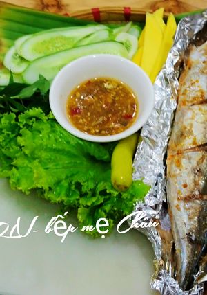 Hình của món Cá nục nướng cuốn bánh tráng.