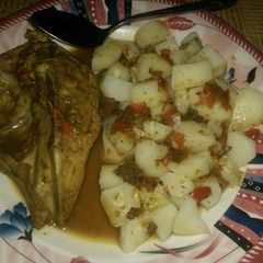 A picture of Boiled potatoes nd pepper soup.