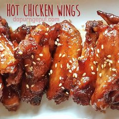 A picture of Hot chicken wings.