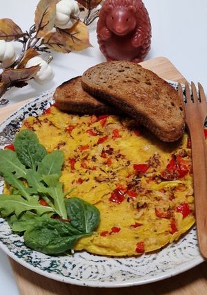 Savanyúkáposztás, paprikás vegán omlett recept fotója