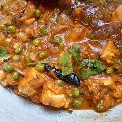A picture of Matar paneer.
