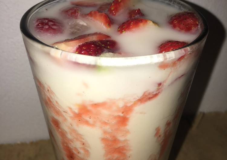 Fresh Strawberry milk ala korea ! Homemade 💜