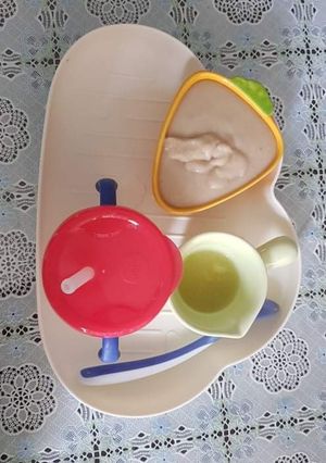 Hình của món Cháo yến mạch chuối cho bé ăn dặm.