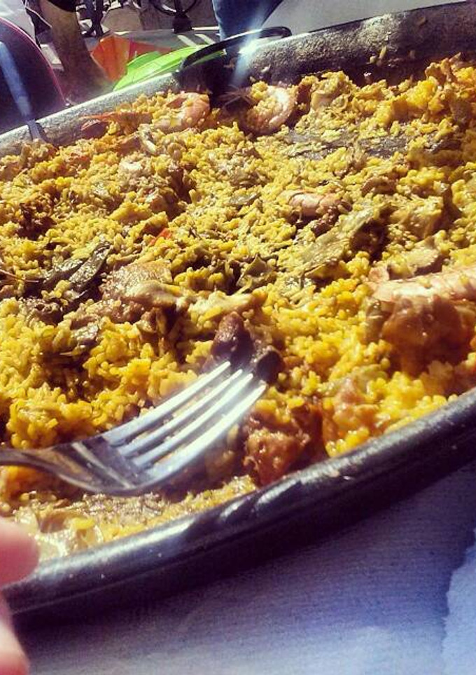 Una foto de Paella valenciana