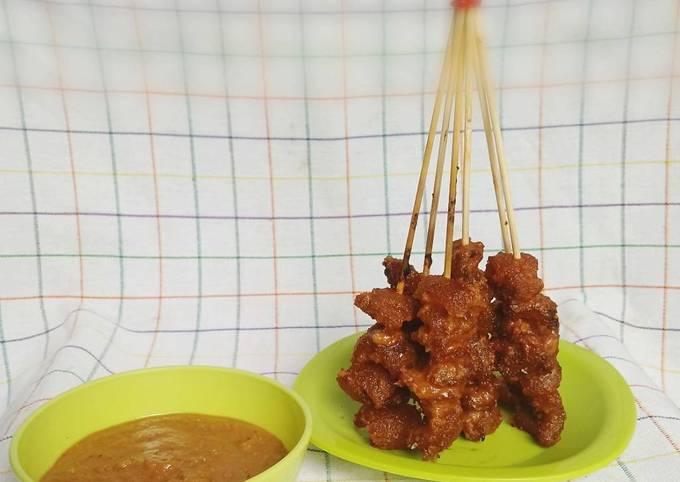 Standar Bagaimana cara membuat Sate Kikil (by wilda wily) yang lezat