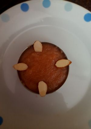 बीटरूट सूजी हलवा(Beetroot Suji Halwa) रेसिपी मुख्य फोटो